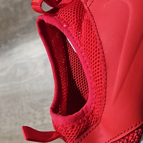 2/$25 Women's red Nike casual shoes size 9.5 - Picture 5 of 6